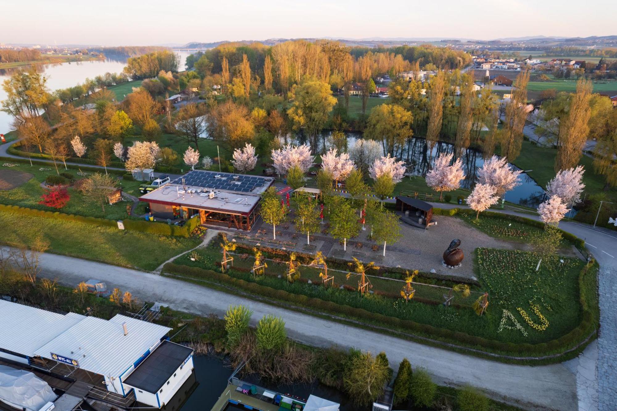 Camping & Pension Au An Der Donau Exterior photo