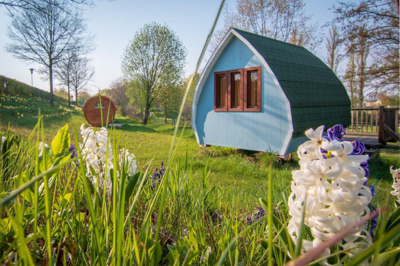 Camping & Pension Au An Der Donau Exterior photo